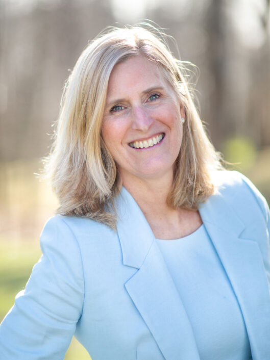 Kristen Vogel headshot.